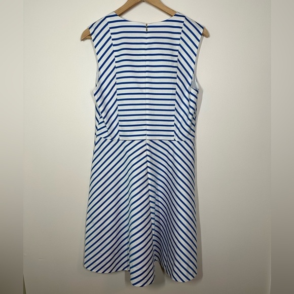 Nwt Draper James Love Circle Sailor Blue and  White Stripe Size 12 - Picture 7 of 7